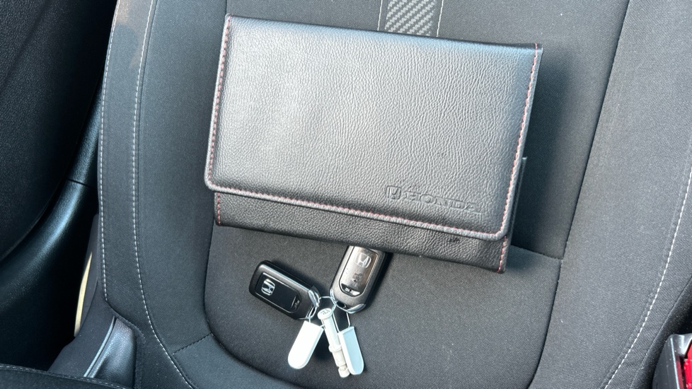Honda Civic 1.5 VTEC Turbo Sport Plus 5dr Petrol Hatchback - Image 19