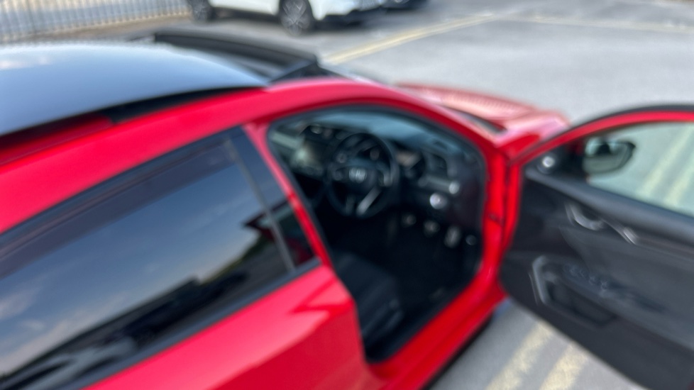 Honda Civic 1.5 VTEC Turbo Sport Plus 5dr Petrol Hatchback - Image 25
