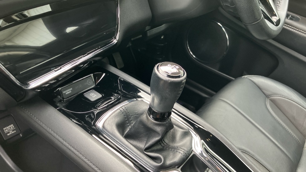 Honda HR-V 1.5 i-VTEC SE 5dr Petrol Hatchback - Image 13