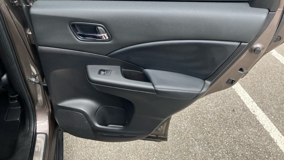 Honda CR-V 2.0 i-VTEC EX 5dr Petrol Estate - Image 32