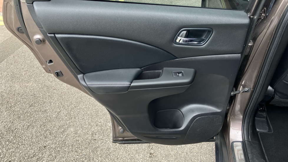 Honda CR-V 2.0 i-VTEC EX 5dr Petrol Estate - Image 33