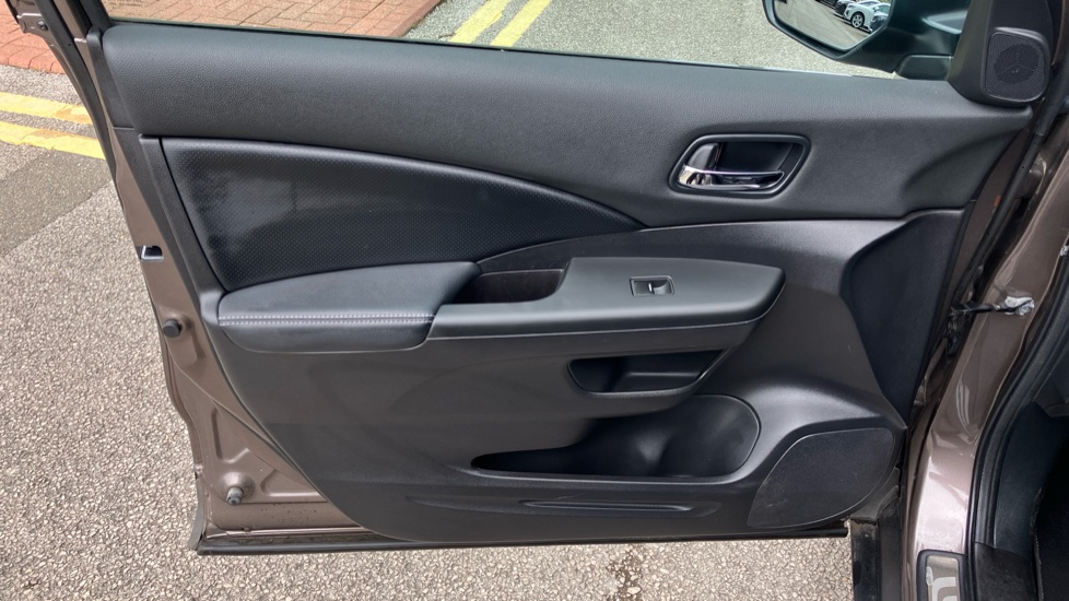 Honda CR-V 2.0 i-VTEC EX 5dr Petrol Estate - Image 34