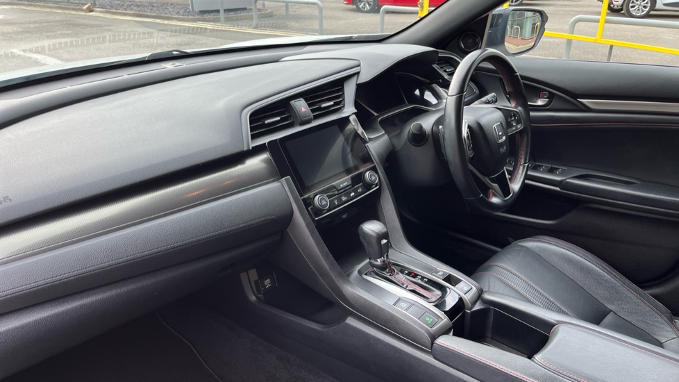 Honda Civic 1.0 VTEC Turbo 126 Sport Line 5dr CVT Petrol Hatchback - Image 9