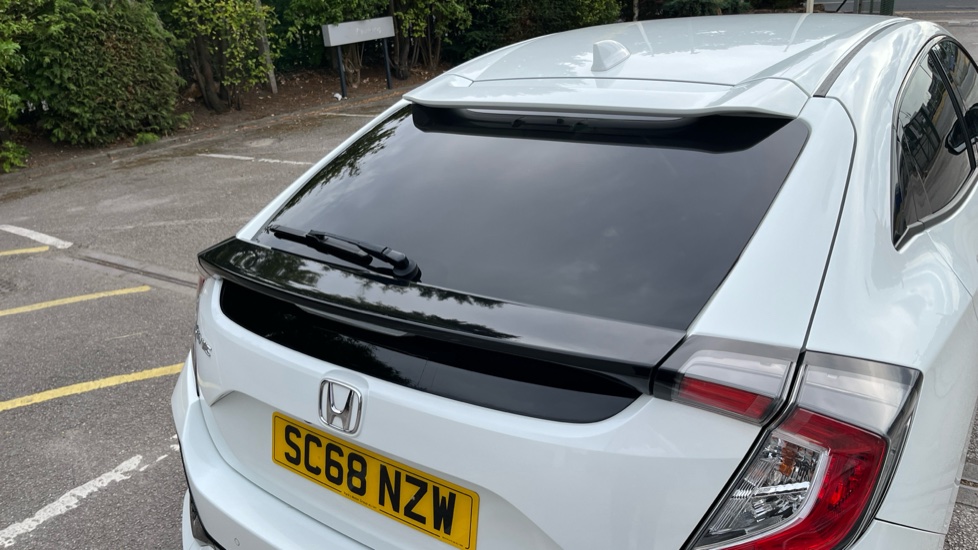 Honda Civic 1.0 VTEC Turbo 126 Sport Line 5dr CVT Petrol Hatchback - Image 31