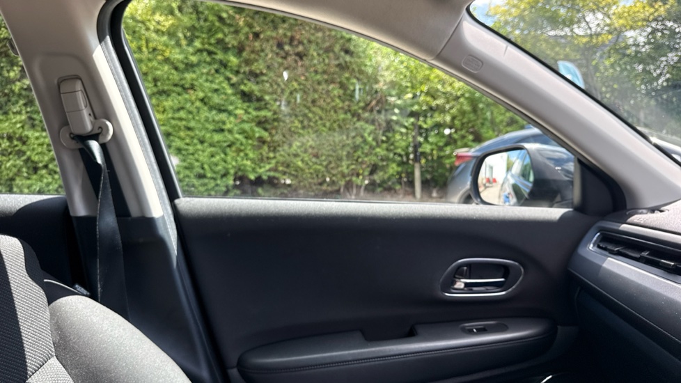 Honda HR-V 1.6 i-DTEC SE 5dr Diesel Hatchback - Image 37