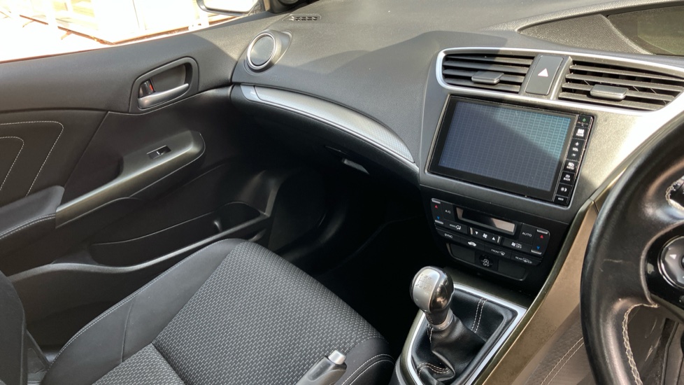 Honda Civic 1.8 i-VTEC SE Plus 5dr Petrol Hatchback - Image 14