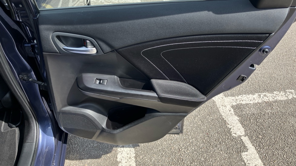 Honda Civic 1.8 i-VTEC SE Plus 5dr Petrol Hatchback - Image 31