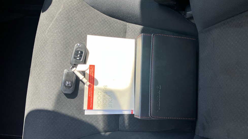 Honda CR-V 2.0 i-VTEC SE Plus 5dr Auto [Nav] Petrol Estate - Image 19