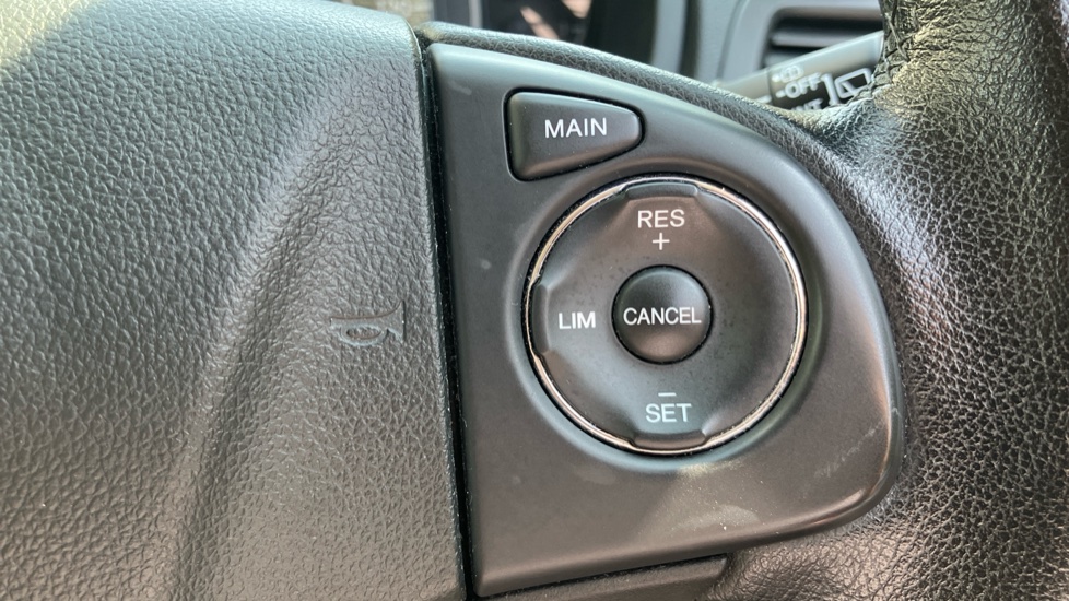 Honda CR-V 2.0 i-VTEC SE Plus 5dr Auto [Nav] Petrol Estate - Image 24