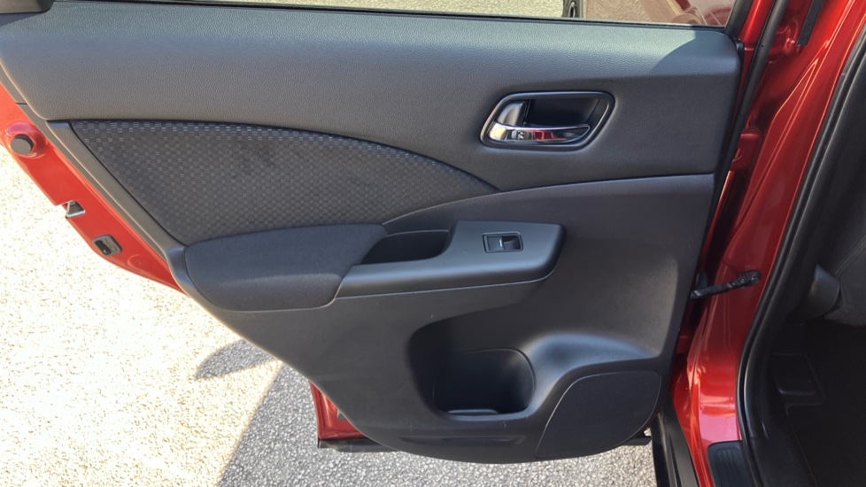 Honda CR-V 2.0 i-VTEC SE Plus 5dr Auto [Nav] Petrol Estate - Image 32