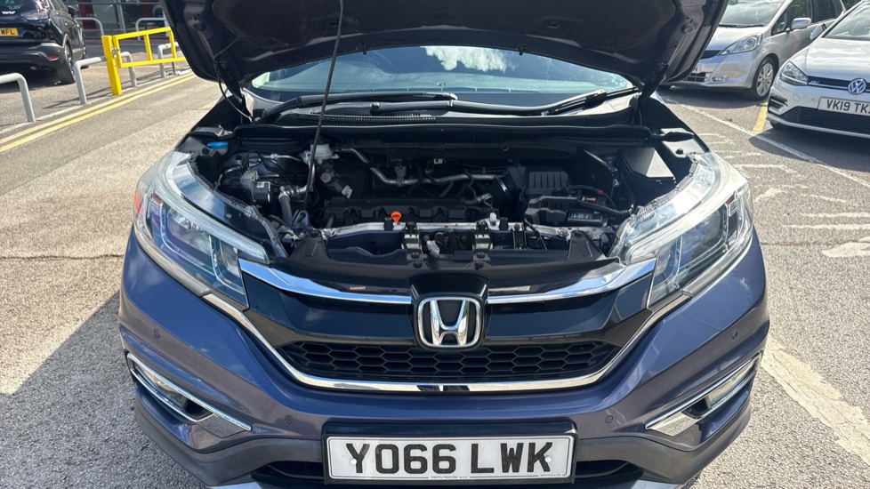 Honda CR-V 2.0 i-VTEC SE Plus 5dr Auto [Nav] Petrol Estate - Image 8