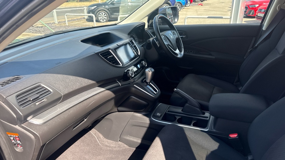 Honda CR-V 2.0 i-VTEC SE Plus 5dr Auto [Nav] Petrol Estate - Image 9