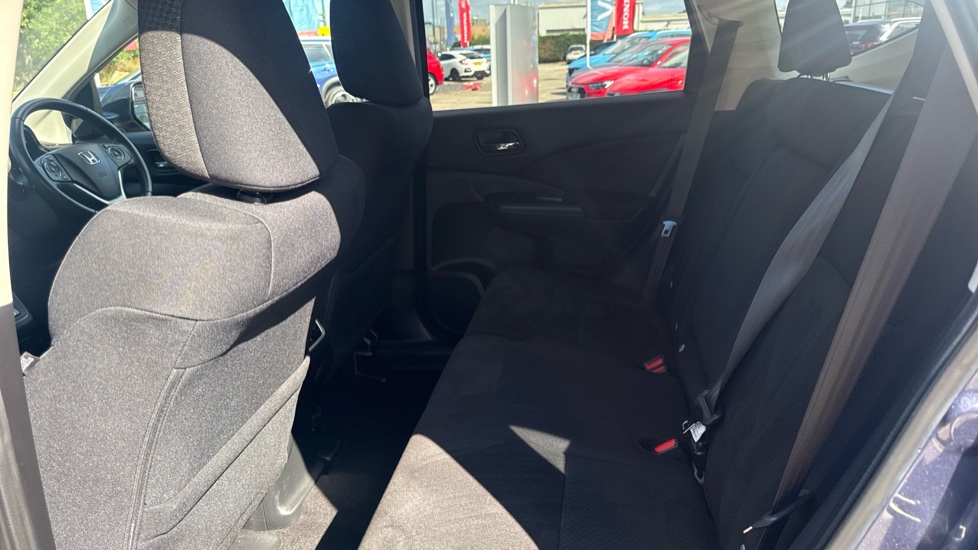 Honda CR-V 2.0 i-VTEC SE Plus 5dr Auto [Nav] Petrol Estate - Image 16