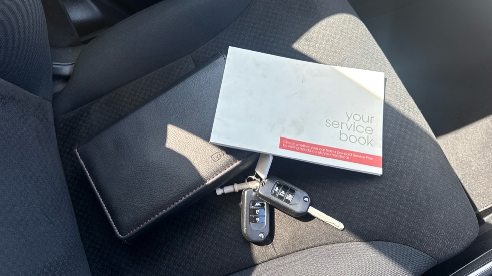 Honda CR-V 2.0 i-VTEC SE Plus 5dr Auto [Nav] Petrol Estate - Image 19