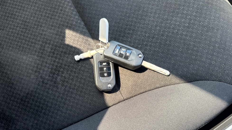 Honda CR-V 2.0 i-VTEC SE Plus 5dr Auto [Nav] Petrol Estate - Image 20