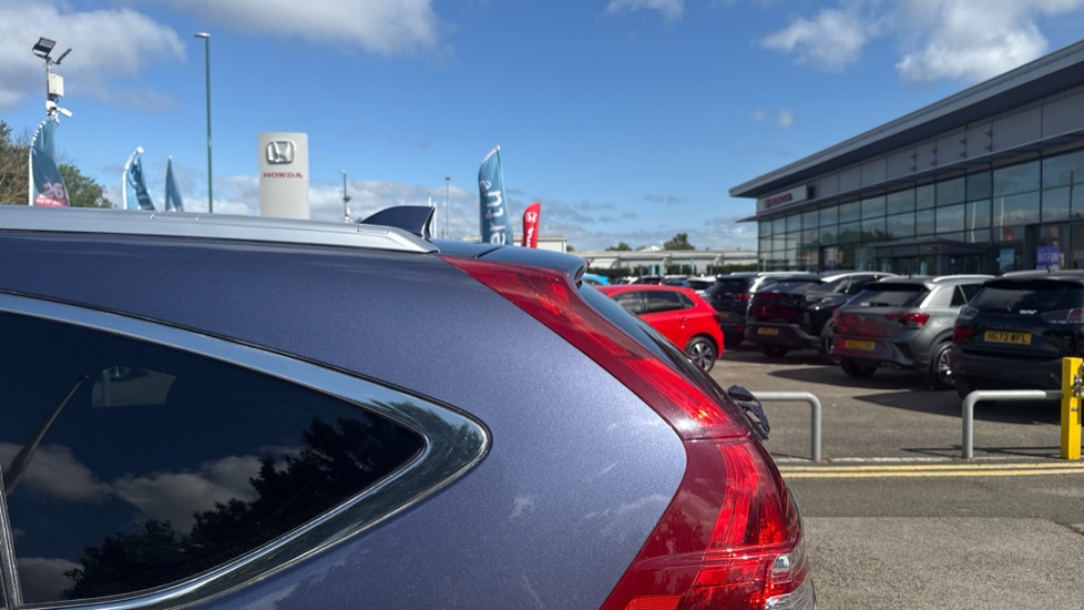 Honda CR-V 2.0 i-VTEC SE Plus 5dr Auto [Nav] Petrol Estate - Image 25