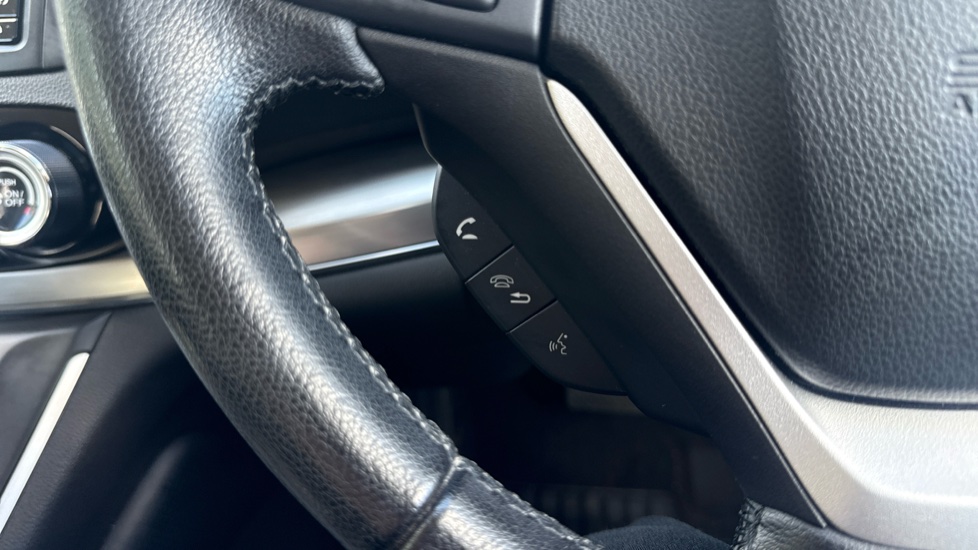 Honda CR-V 2.0 i-VTEC SE Plus 5dr Auto [Nav] Petrol Estate - Image 30