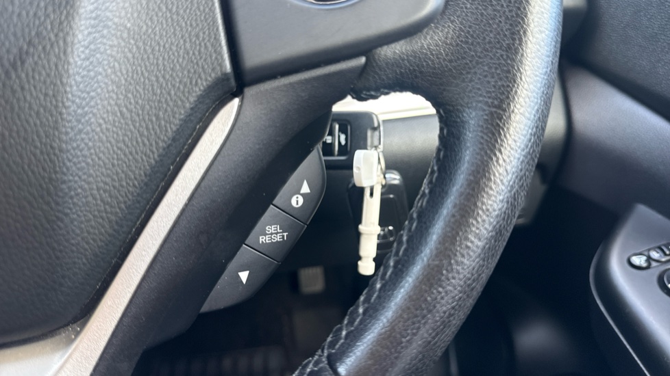 Honda CR-V 2.0 i-VTEC SE Plus 5dr Auto [Nav] Petrol Estate - Image 31