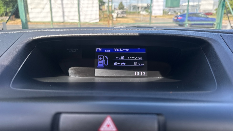 Honda CR-V 2.0 i-VTEC SE Plus 5dr Auto [Nav] Petrol Estate - Image 34
