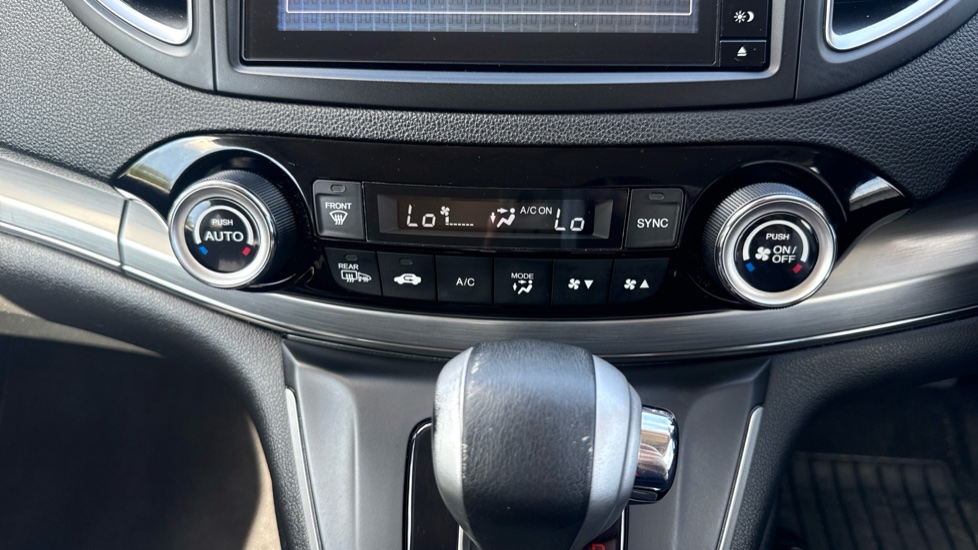 Honda CR-V 2.0 i-VTEC SE Plus 5dr Auto [Nav] Petrol Estate - Image 38