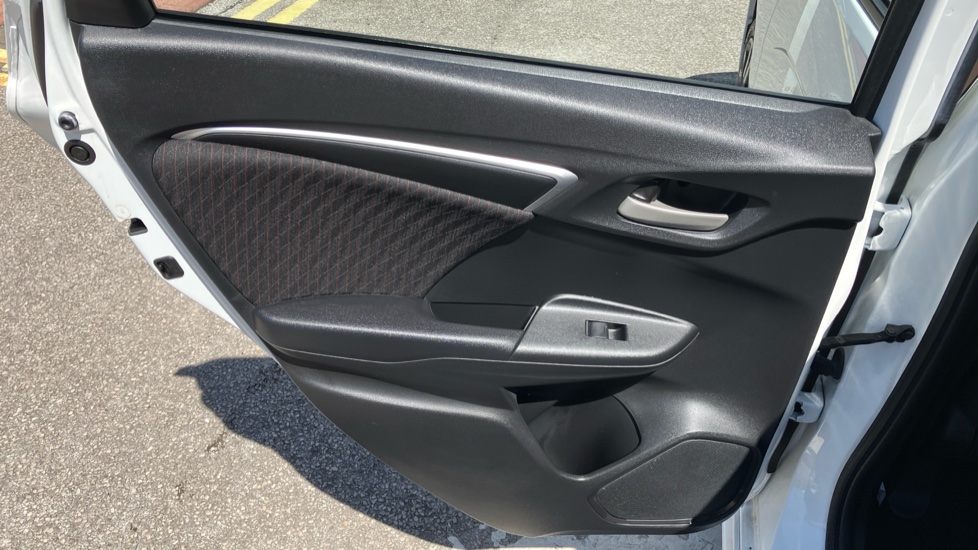 Honda Jazz 1.5 i-VTEC Sport 5dr CVT Petrol Hatchback - Image 32