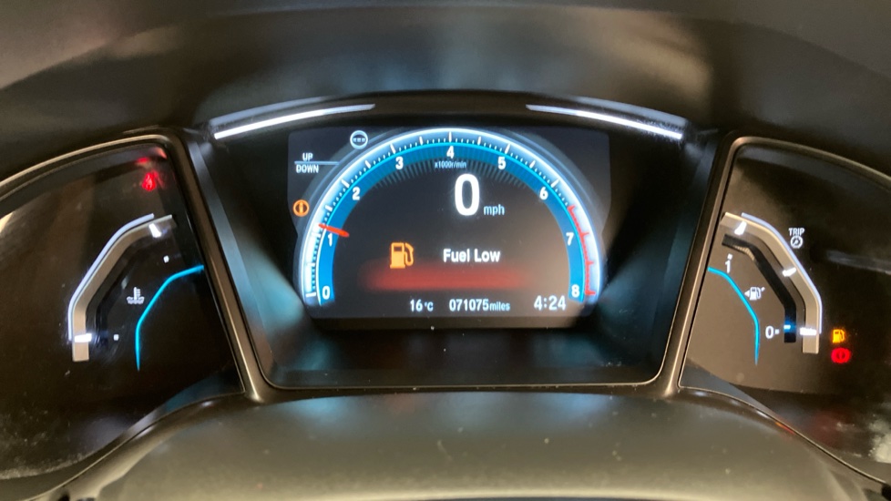 Honda Civic 1.5 VTEC Turbo Prestige 5dr Petrol Hatchback - Image 18