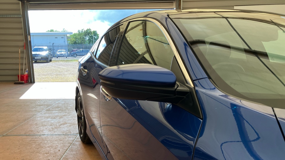 Honda Civic 1.5 VTEC Turbo Prestige 5dr Petrol Hatchback - Image 32