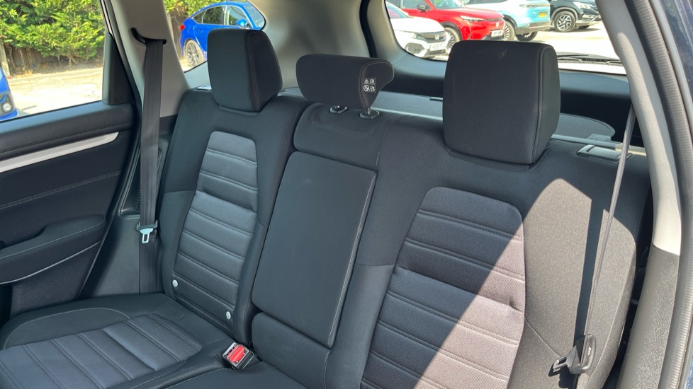 Honda CR-V 2.0 i-MMD Hybrid SE 2WD 5dr eCVT Hybrid Estate - Image 8