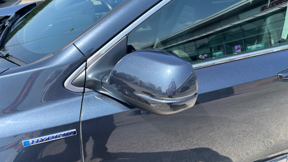 Honda CR-V 2.0 i-MMD Hybrid SE 2WD 5dr eCVT Hybrid Estate - Image 19