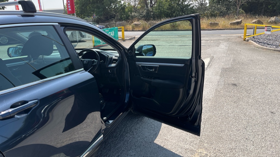 Honda CR-V 2.0 i-MMD Hybrid SE 2WD 5dr eCVT Hybrid Estate - Image 25