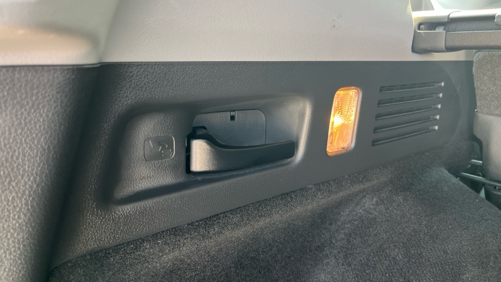 Honda CR-V 2.0 i-MMD Hybrid SE 2WD 5dr eCVT Hybrid Estate - Image 30