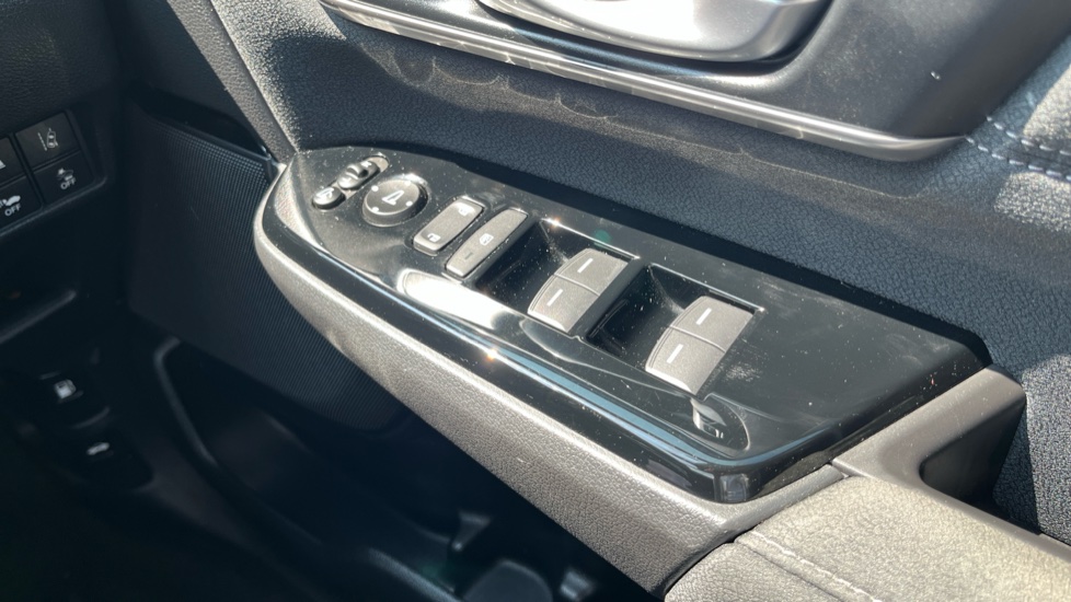 Honda CR-V 2.0 i-MMD Hybrid SE 2WD 5dr eCVT Hybrid Estate - Image 37