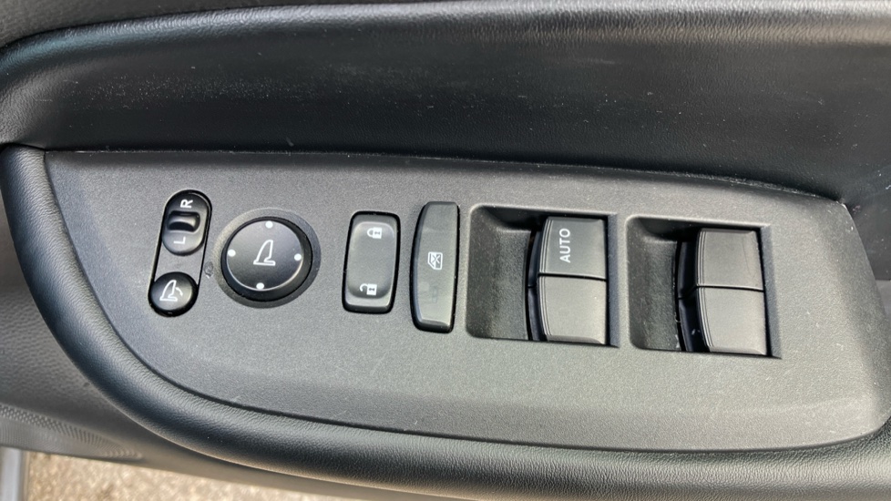 Honda Jazz 1.5 i-MMD Hybrid SR 5dr eCVT Hybrid Hatchback - Image 19