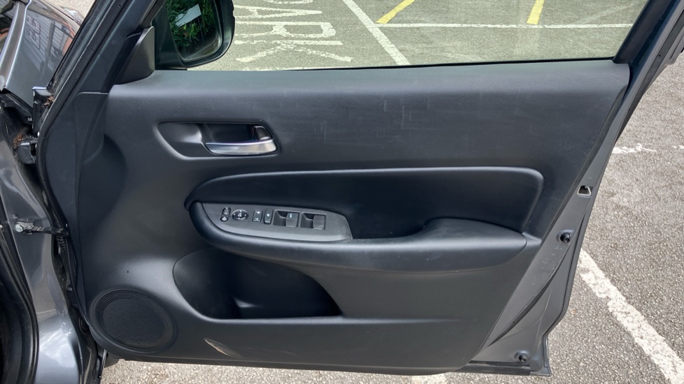 Honda Jazz 1.5 i-MMD Hybrid SR 5dr eCVT Hybrid Hatchback - Image 20