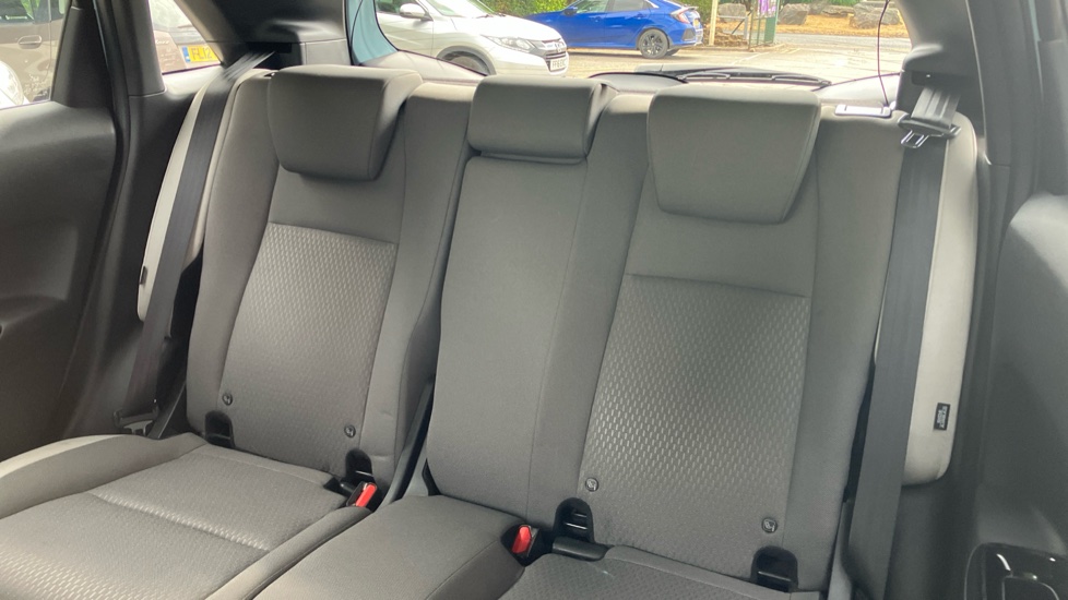Honda Jazz 1.5 i-MMD Hybrid Crosstar EX 5dr eCVT Hybrid Hatchback - Image 8
