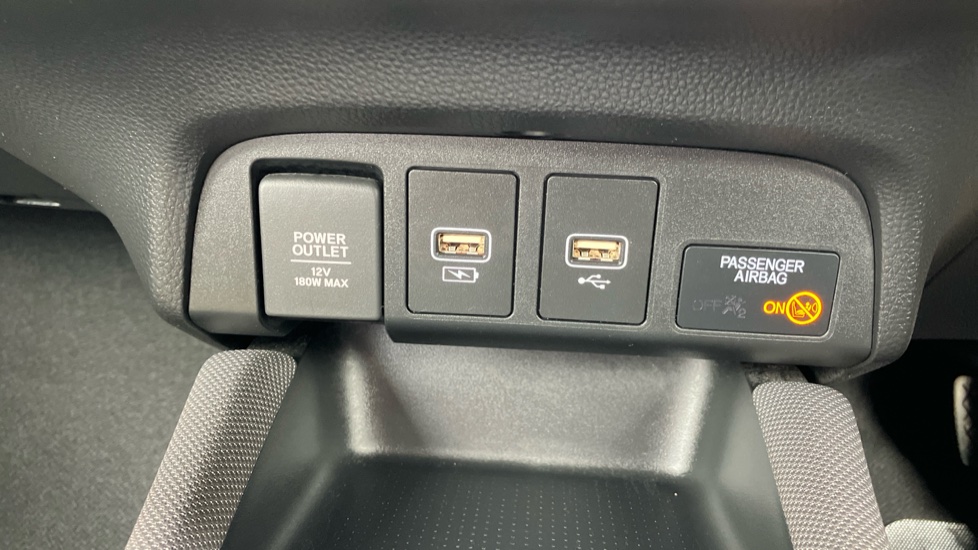 Honda Jazz 1.5 i-MMD Hybrid Crosstar EX 5dr eCVT Hybrid Hatchback - Image 17