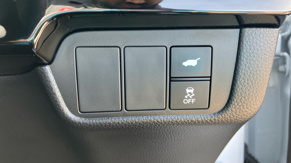 Honda CR-V 2.0 ePHEV Advance Tech 5dr eCVT Estate - Image 16