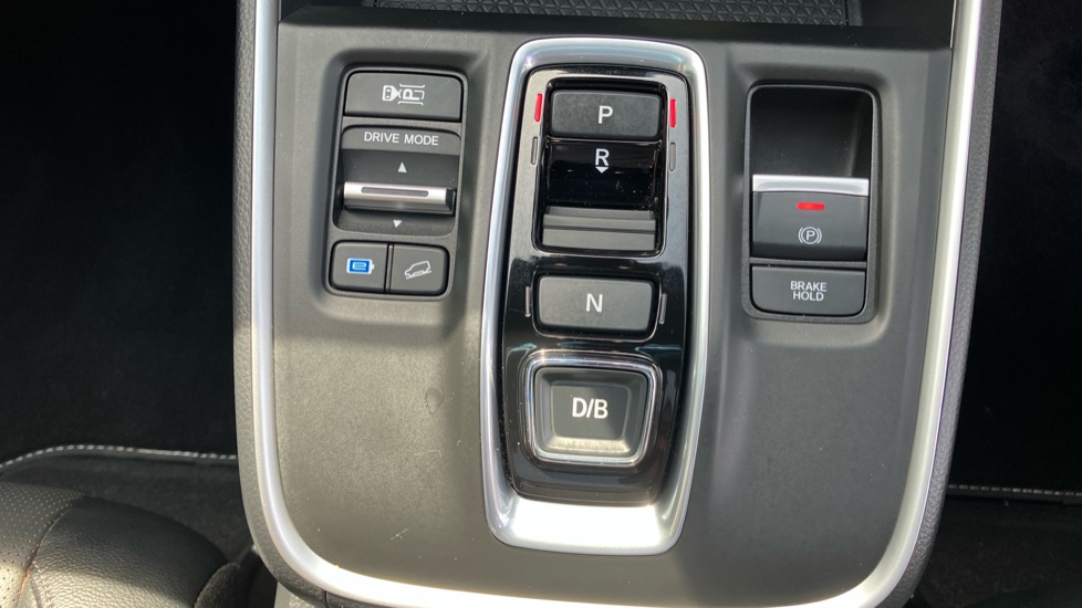 Honda CR-V 2.0 ePHEV Advance Tech 5dr eCVT Estate - Image 20