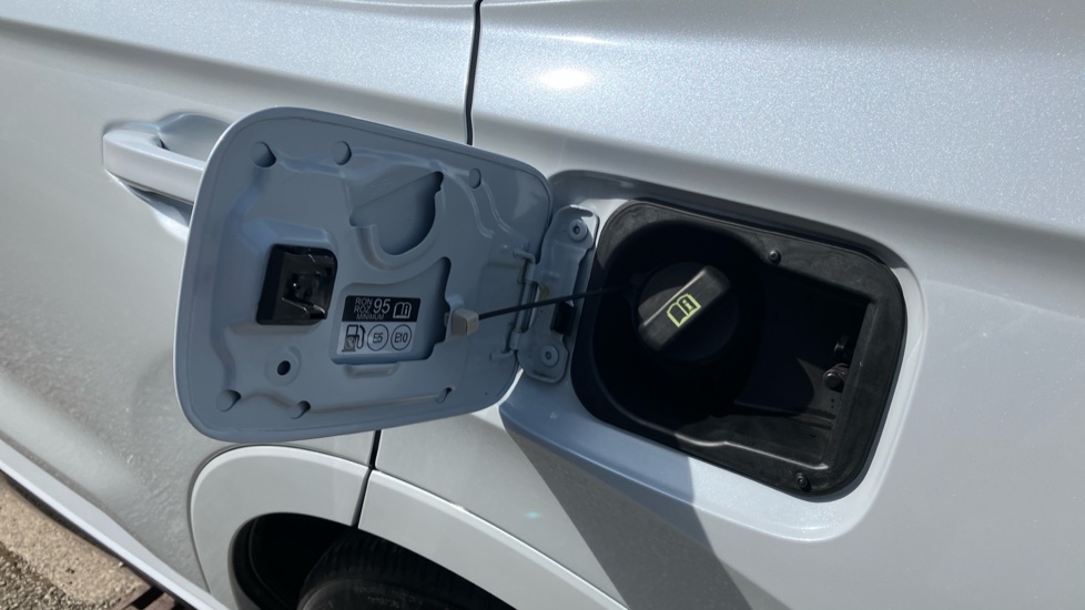Honda CR-V 2.0 ePHEV Advance Tech 5dr eCVT Estate - Image 37