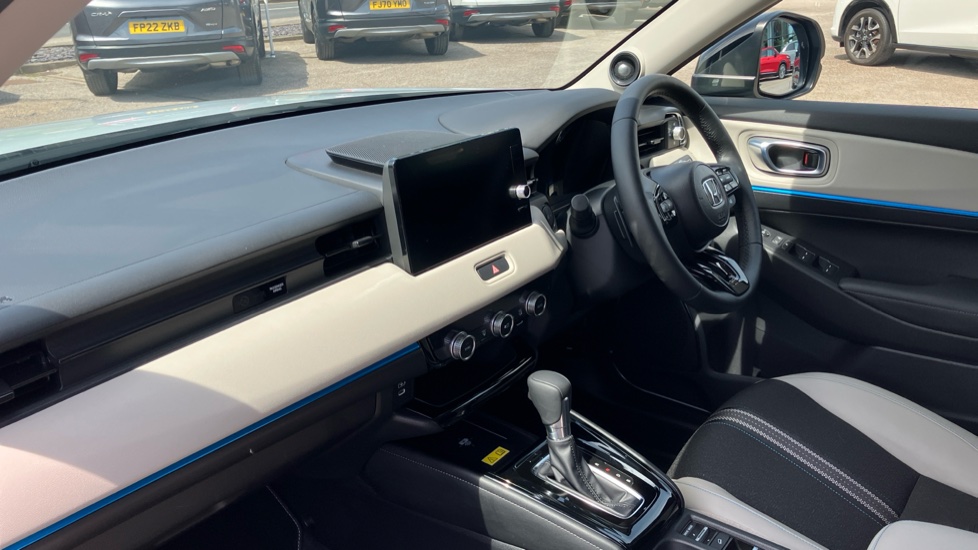 Honda HR-V 1.5 eHEV Advance Style 5dr CVT Hybrid Hatchback - Image 2