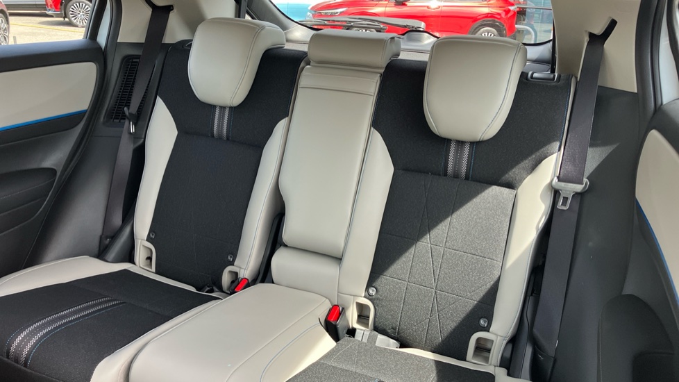 Honda HR-V 1.5 eHEV Advance Style 5dr CVT Hybrid Hatchback - Image 8