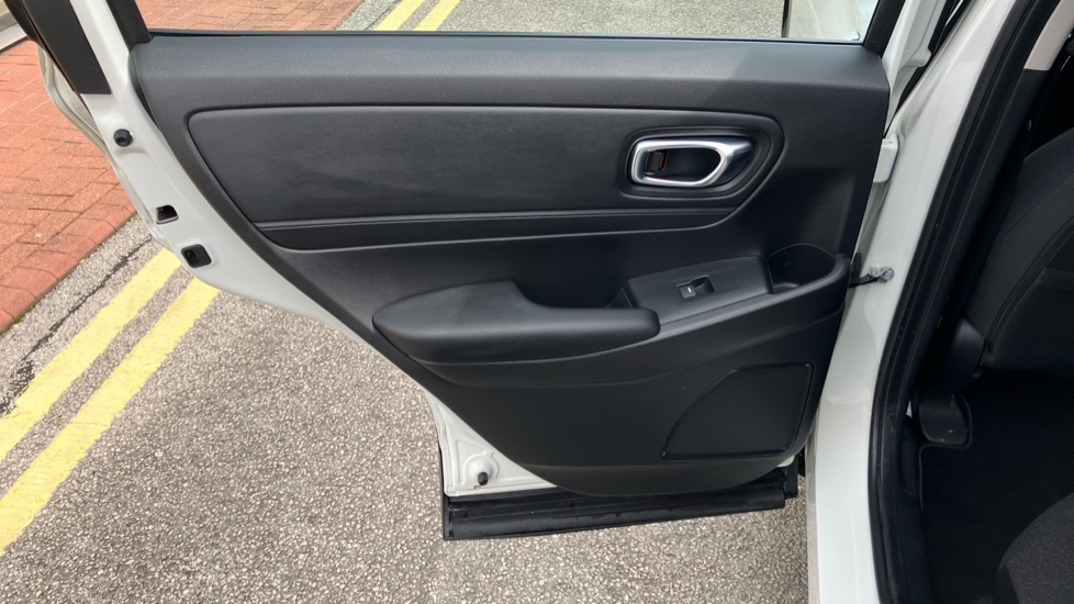 Honda HR-V 1.5 eHEV Elegance 5dr CVT Hybrid Hatchback - Image 22