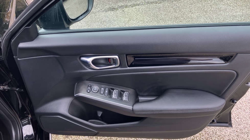 Honda Civic 2.0 eHEV Advance 5dr CVT Hybrid Hatchback - Image 21