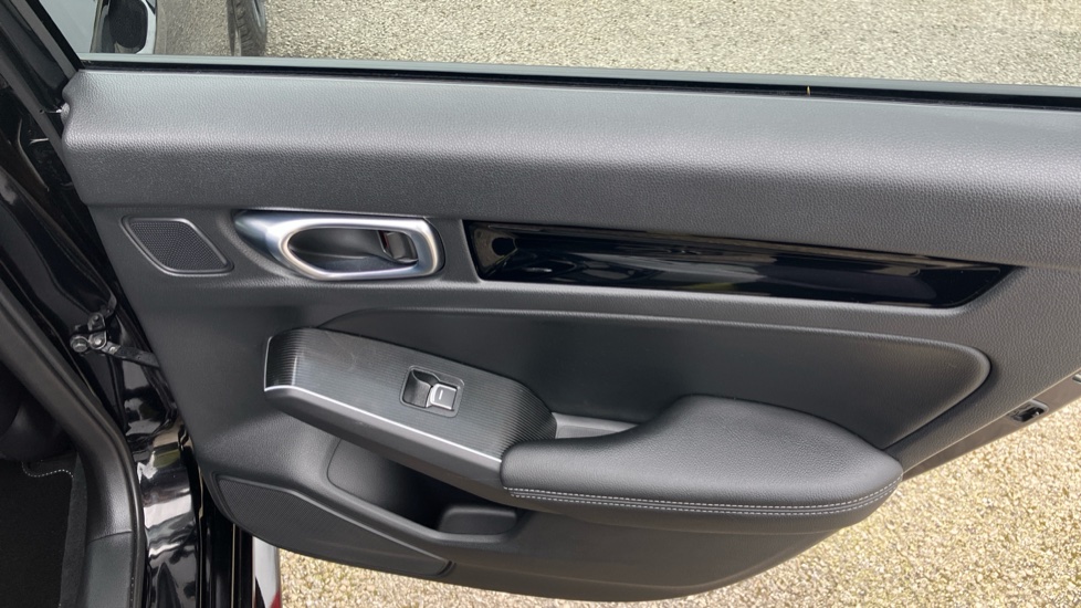 Honda Civic 2.0 eHEV Advance 5dr CVT Hybrid Hatchback - Image 22