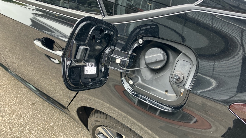 Honda Civic 2.0 eHEV Advance 5dr CVT Hybrid Hatchback - Image 25