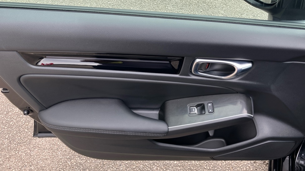 Honda Civic 2.0 eHEV Advance 5dr CVT Hybrid Hatchback - Image 27