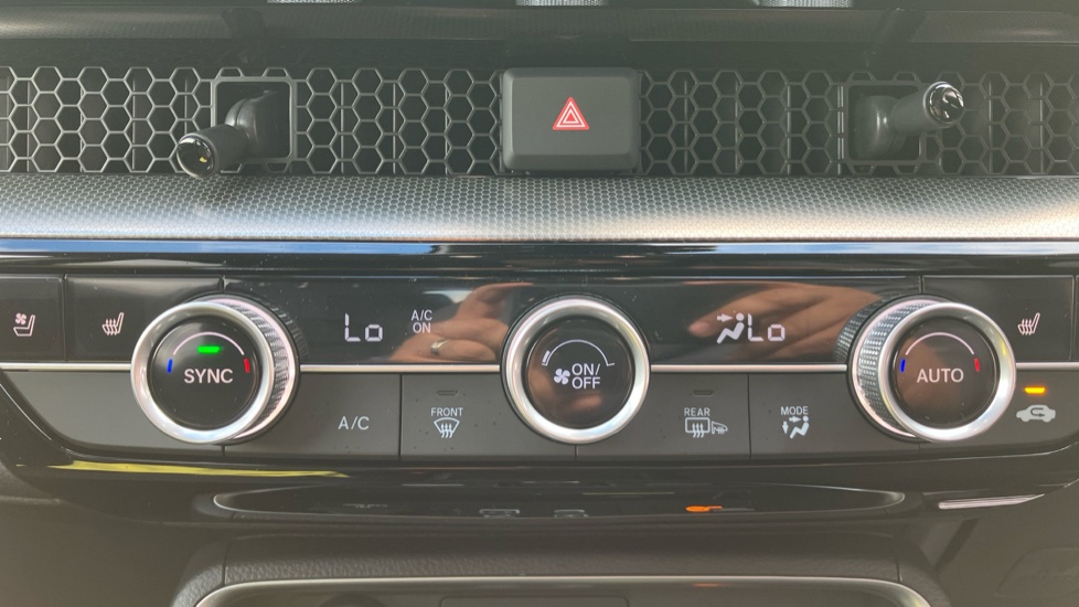 Honda CR-V 2.0 ePHEV Advance Tech 5dr eCVT Estate - Image 17