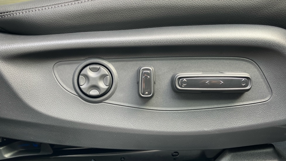 Honda CR-V 2.0 ePHEV Advance Tech 5dr eCVT Estate - Image 23
