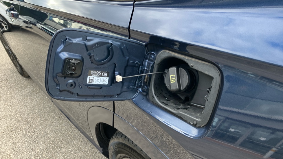 Honda CR-V 2.0 ePHEV Advance Tech 5dr eCVT Estate - Image 38