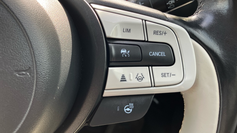 Honda Jazz 1.5 i-MMD Hybrid EX 5dr eCVT Hybrid Hatchback - Image 13